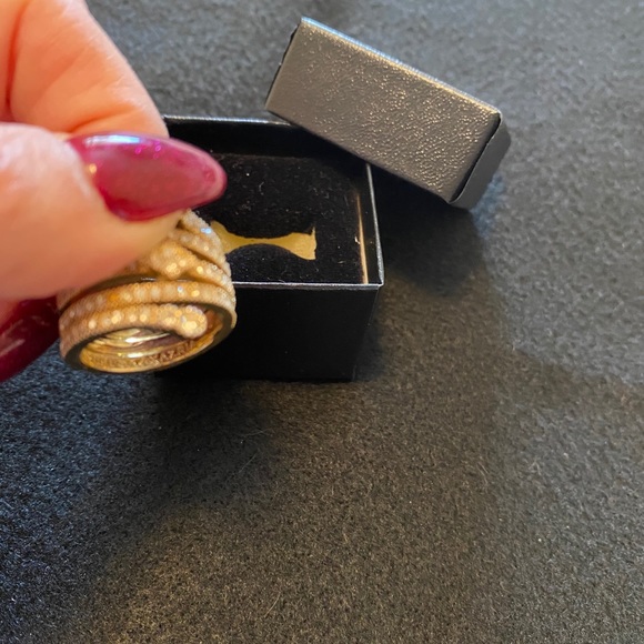 BCBG gold tone and crystal ring size 6 - Picture 4 of 4